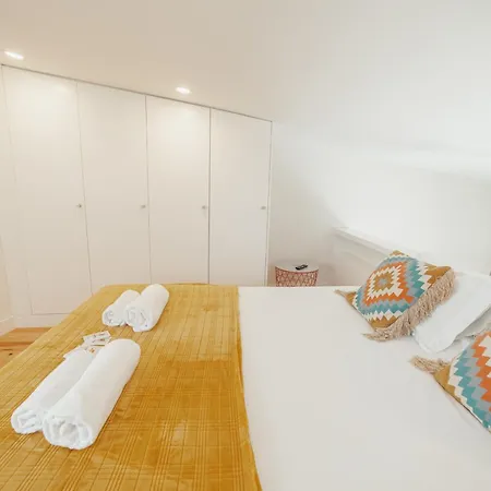 Lapa Loft With Terrace By Homing Oporto